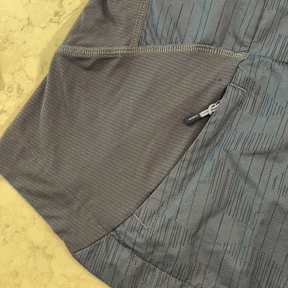 SIZE 6 Lululemon Windbreaker - Picture 11 of 12